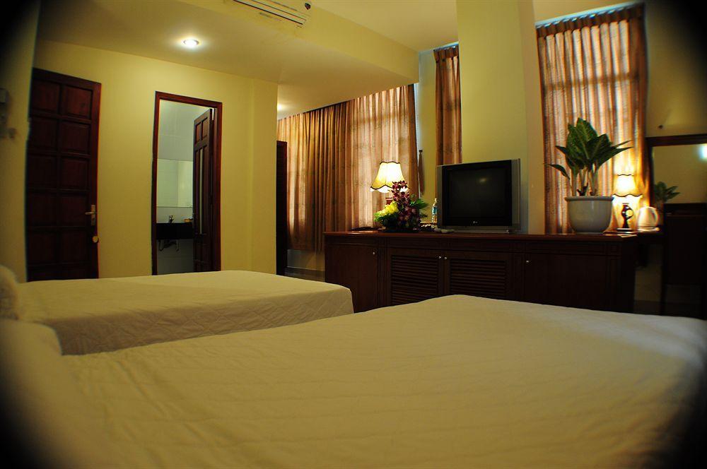 Khach San Phuoc Loc Tho 2 - 福禄寿 Hotel Ho Chi Minh City Bagian luar foto